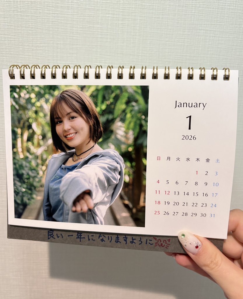 【100枚限定】サイン付きASMR BlueKatie 2026年卓上カレンダー