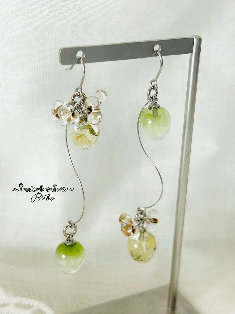 水風船の耳飾り