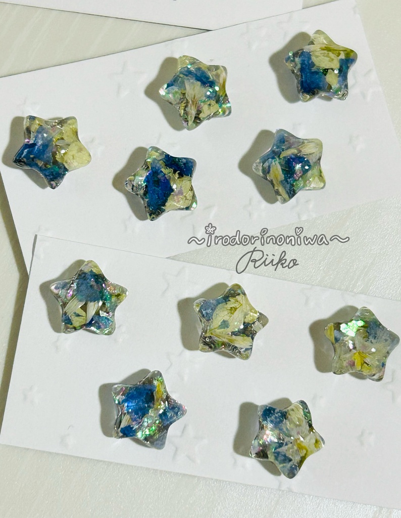 花灯のブローチ