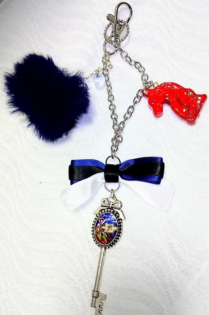 Silent Oathイメージバッグチャーム