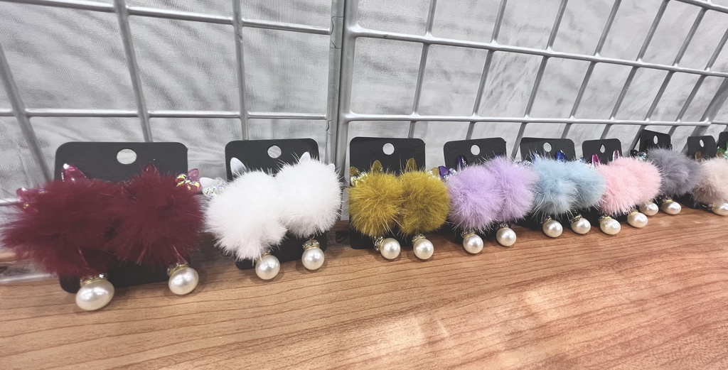 うさみみふわふわイヤリング