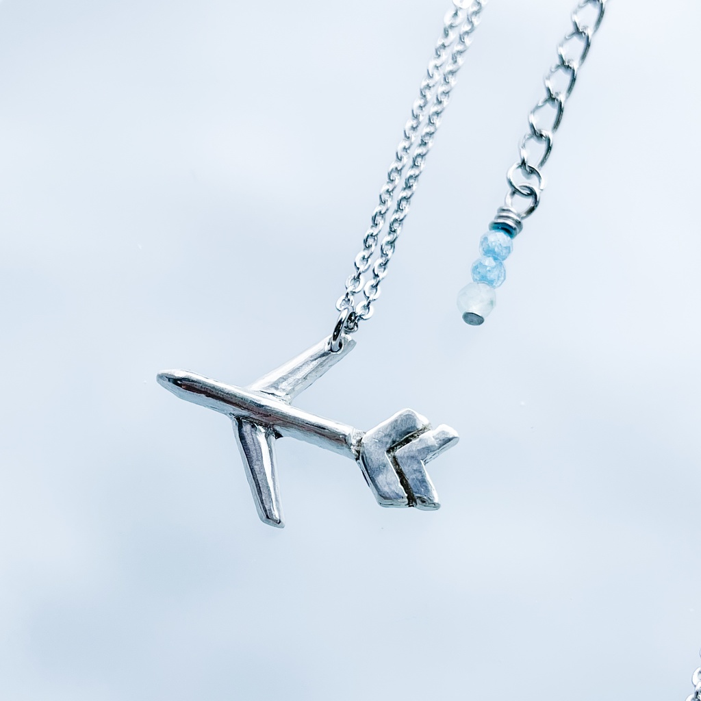 内番服の飛行機ネックレス(雲生)