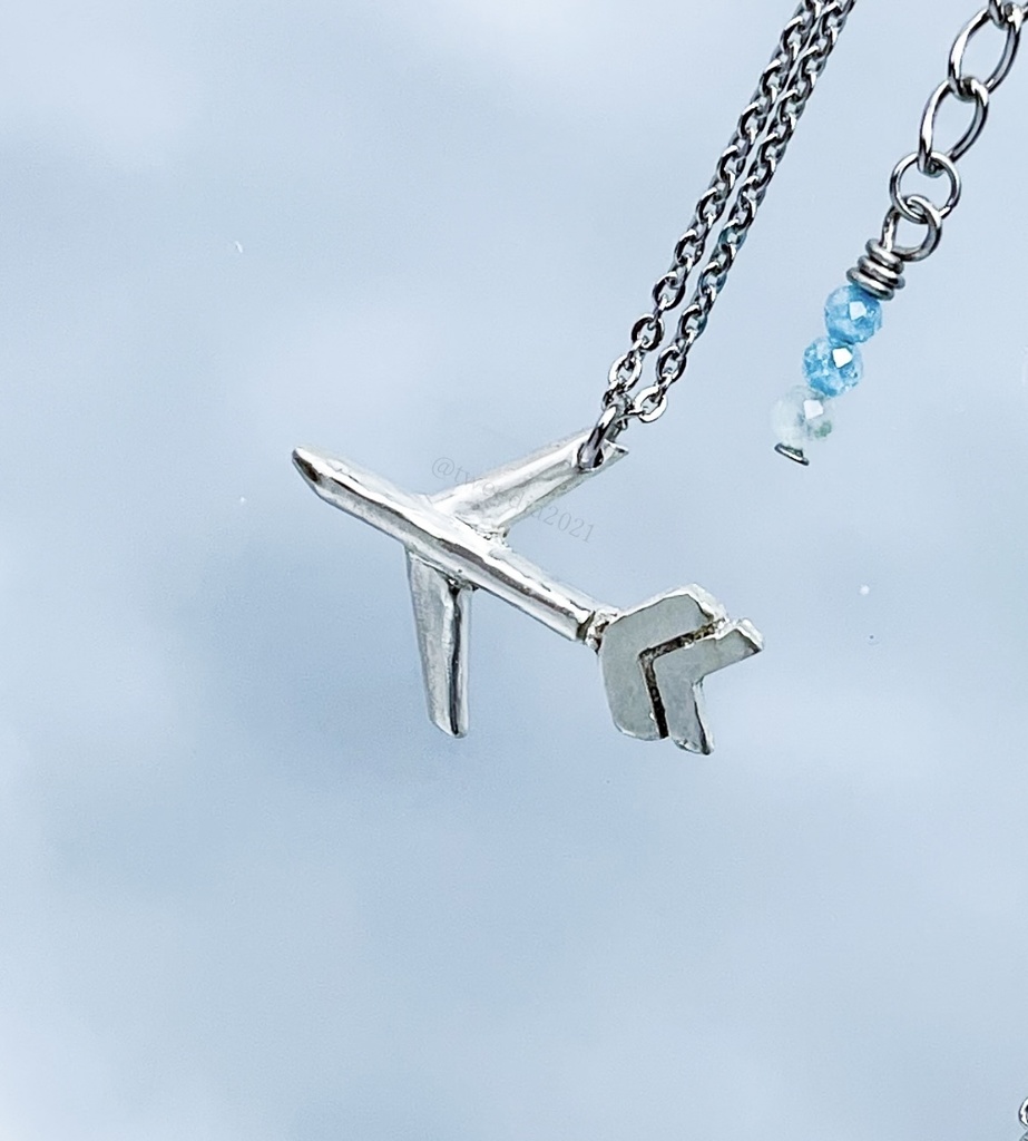 内番服の飛行機ネックレス(雲生)