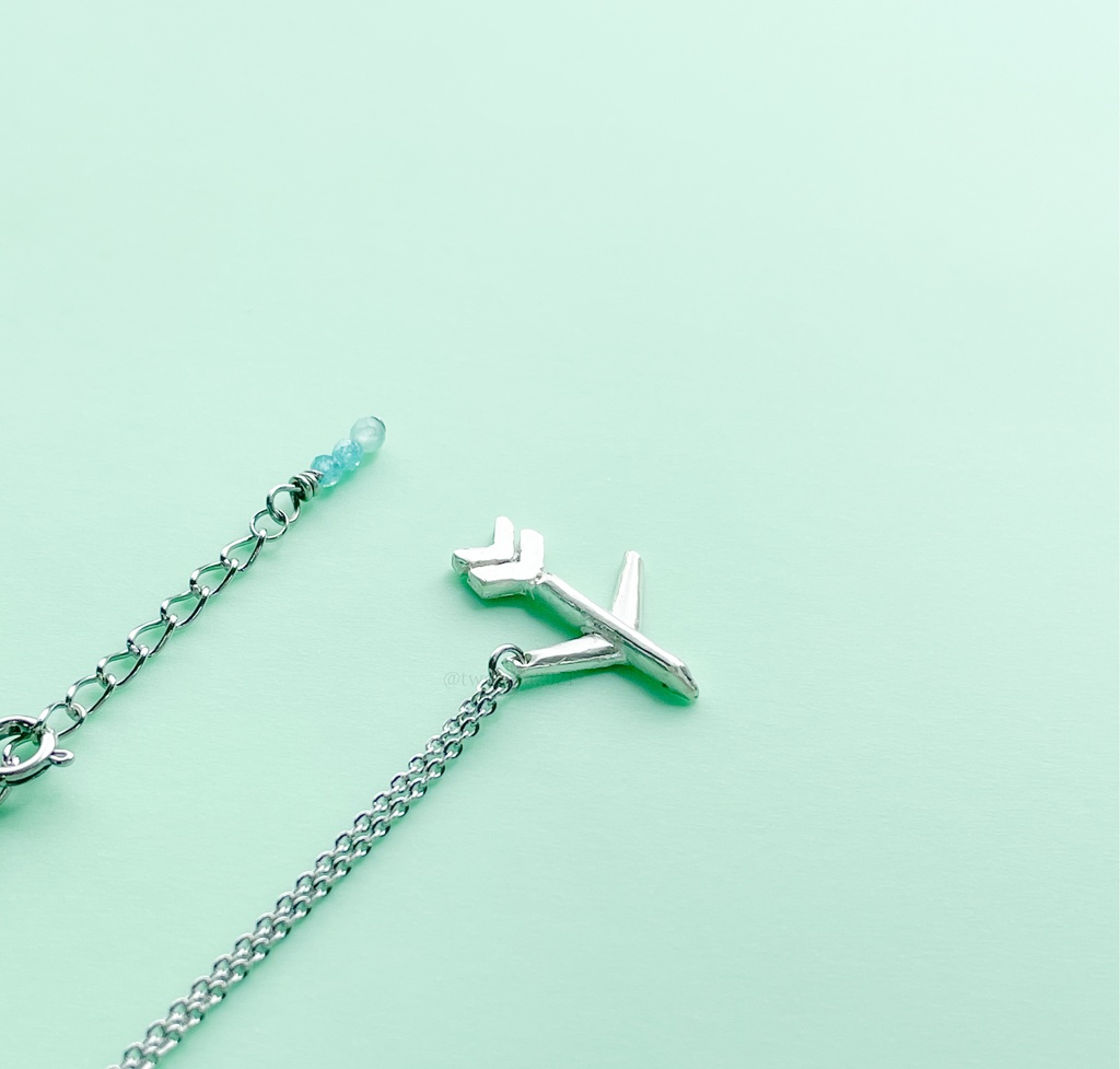 内番服の飛行機ネックレス(雲生)