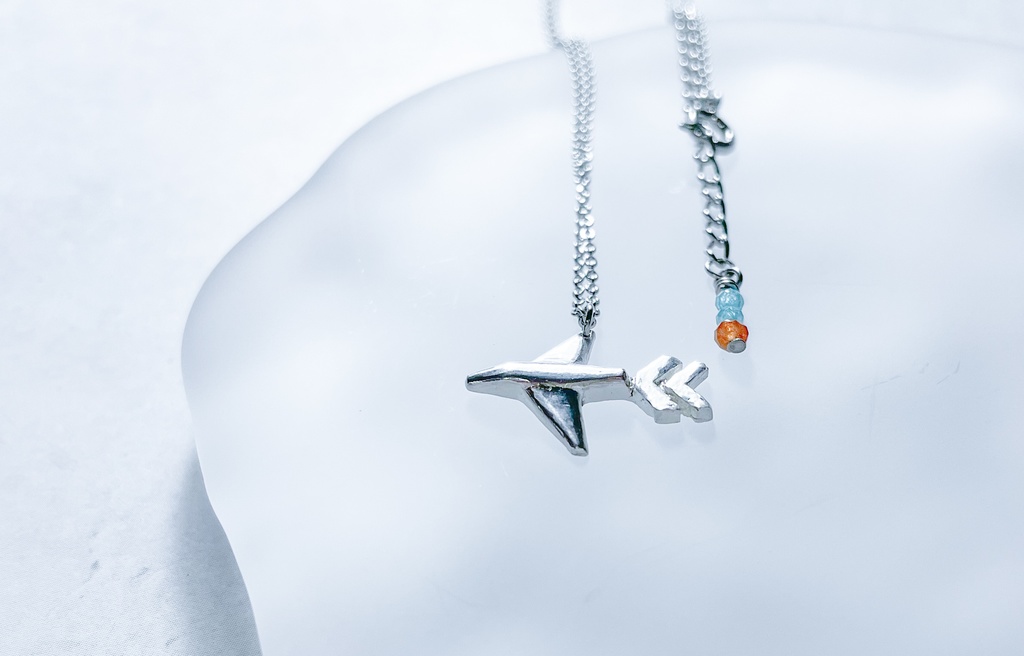 内番服の飛行機ネックレス(雲次)