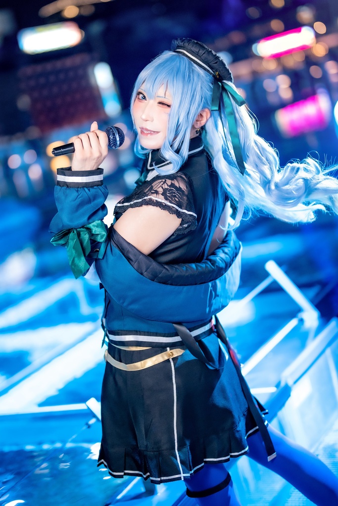 C105 星街すいせいコスプレ写真集 B5 本文40P