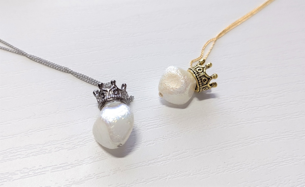 王冠パールのネックレス