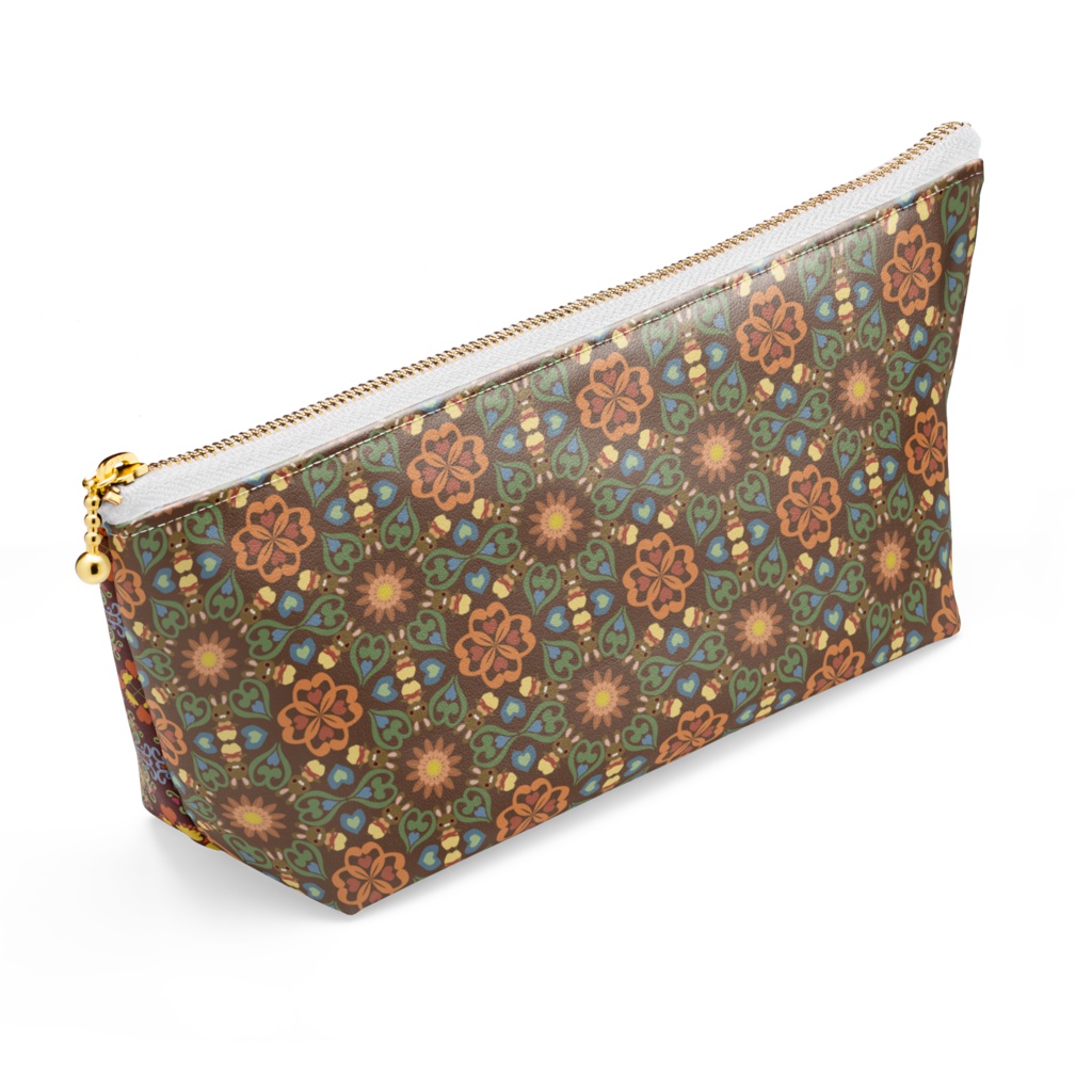 よく見るとうさぎポーチ。