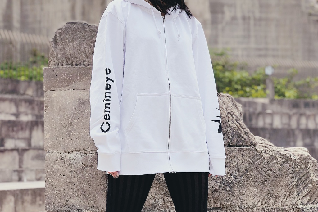 【受注生産受付中(月末締切・翌月末頃発送)】Gemineye オリジナルフルジップパーカー