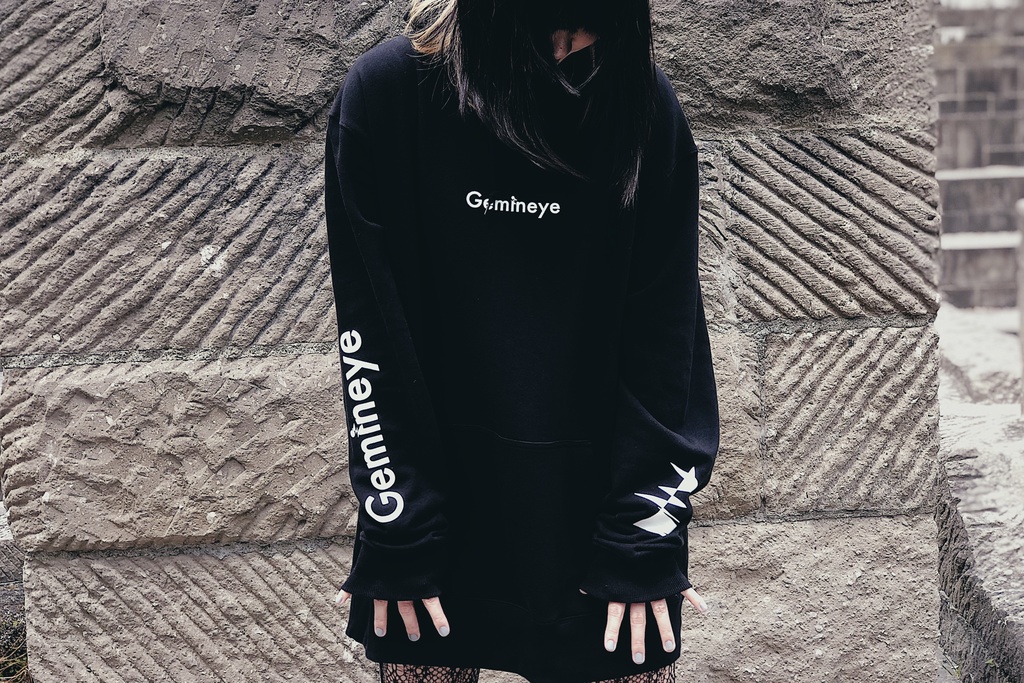 【受注生産受付中(月末締切・翌月末頃発送)】Gemineye オリジナルプルオーバーパーカー