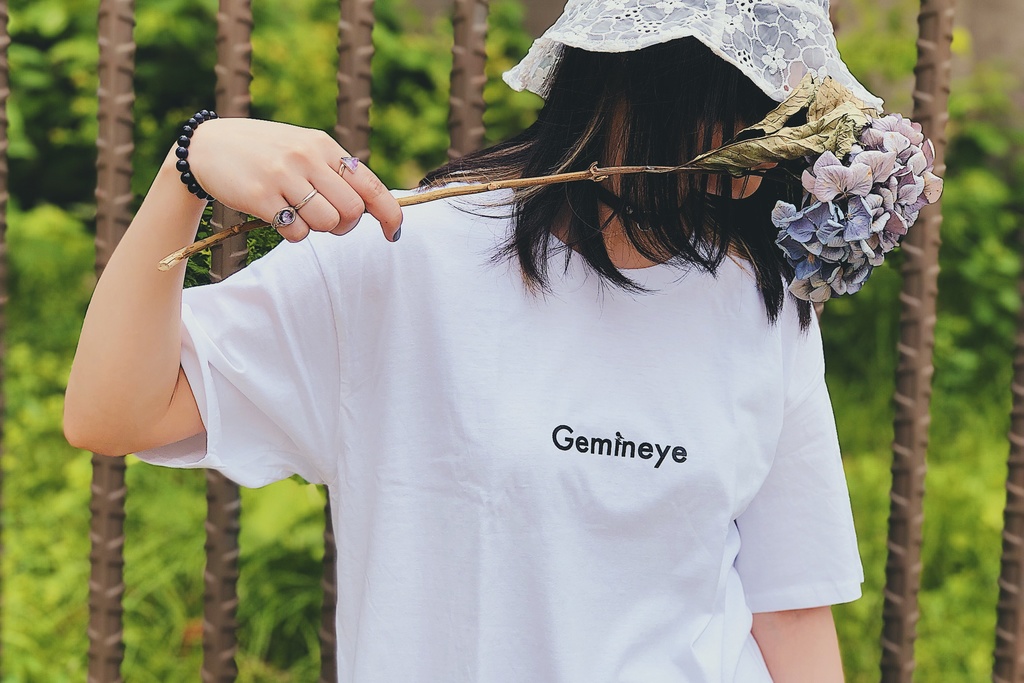 【受注生産受付中(月末締切&翌月末頃発送)】GemineyeロゴTシャツ