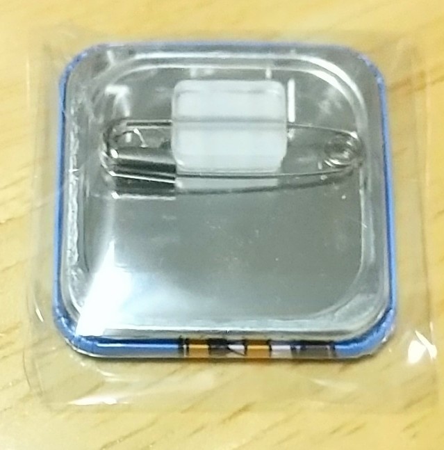 SN20th角丸缶バッジ