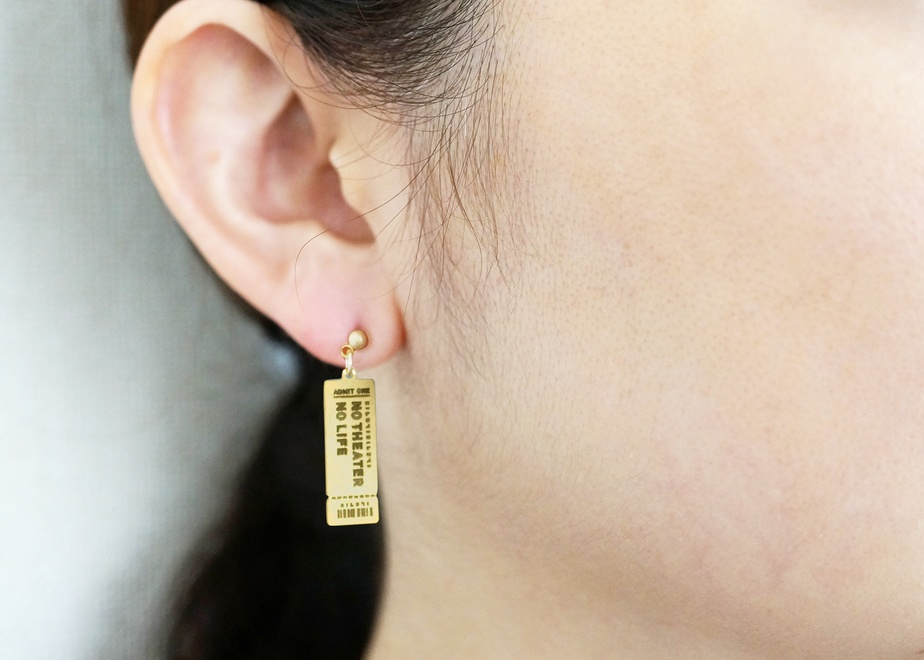 ”NO THEATER NO LIFE” チケット ピアス