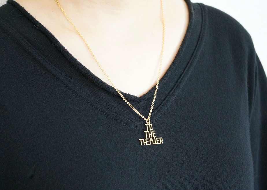 ”TO THE THEATER” ロゴ ネックレス