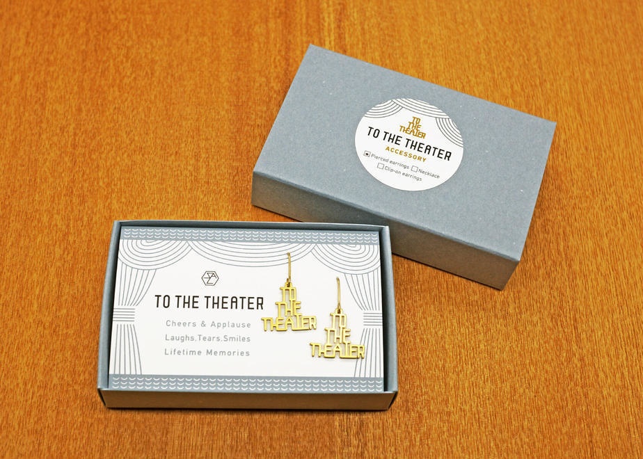 ”TO THE THEATER” ロゴ ピアス
