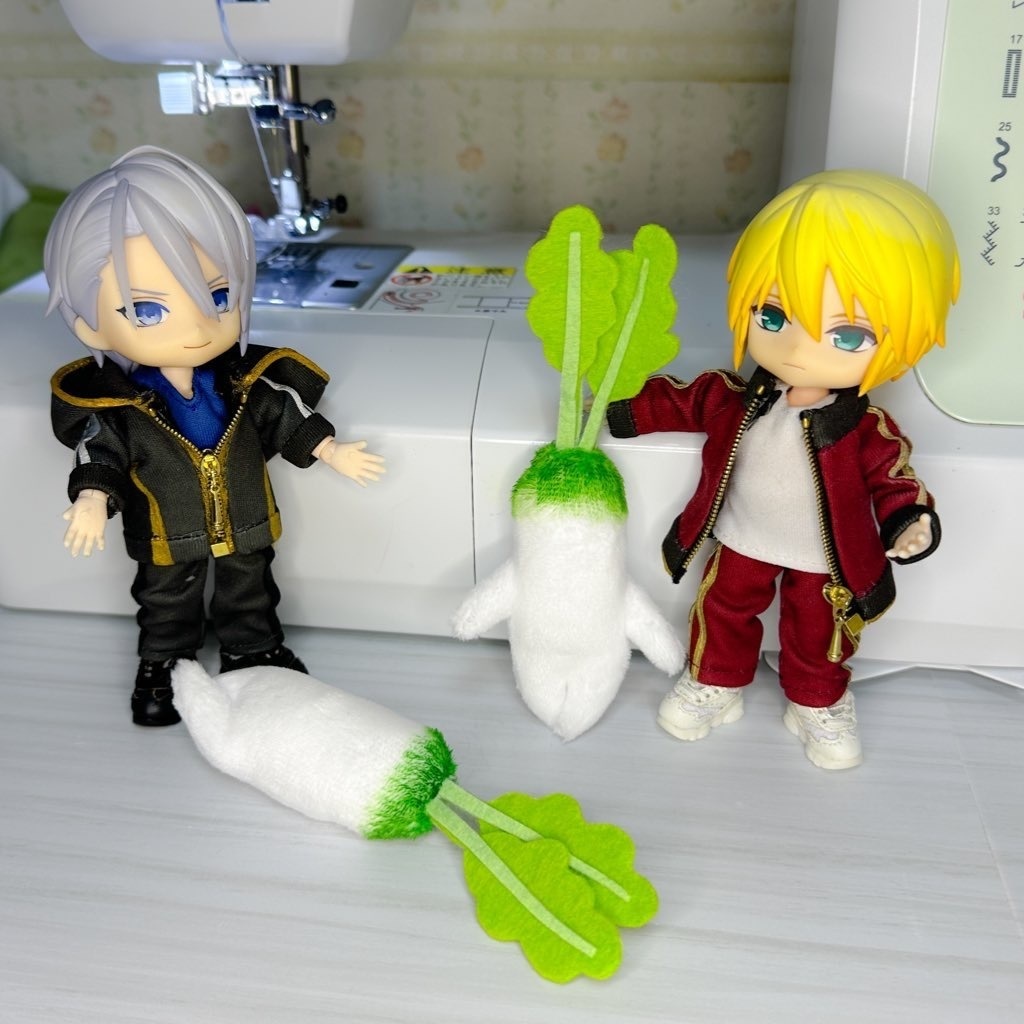 俺たちが育てましたクッション【大根】