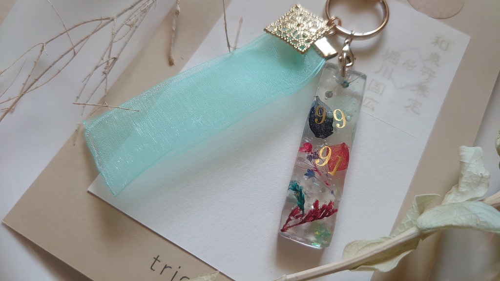 刀剣男士イメージハーバリウムキーチャーム(複数キャラ)