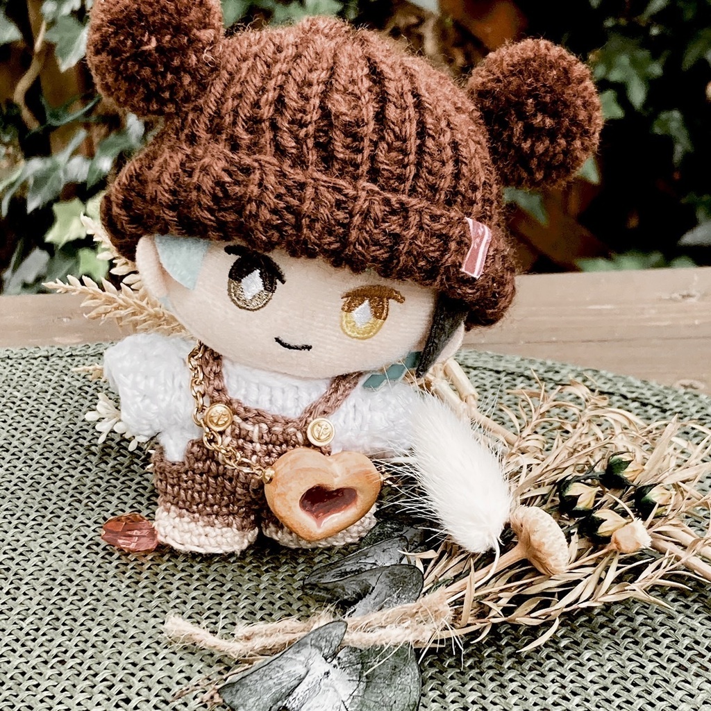 ふたつポンポンニット帽