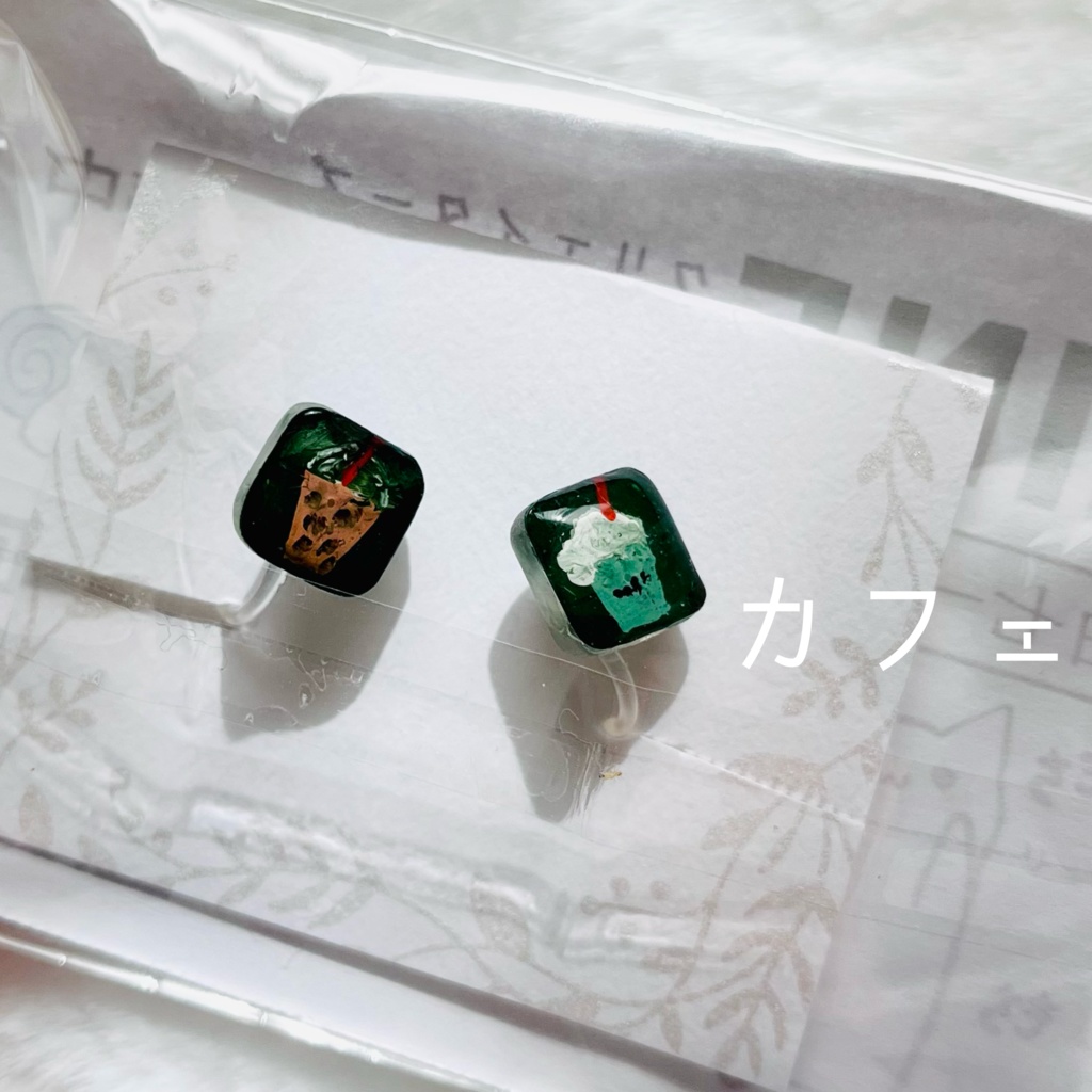 UVレジン樹脂イヤリング