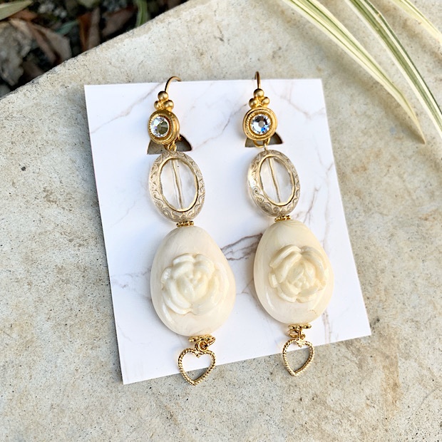 GIGOLO // Image pierce  // Only one (cream)