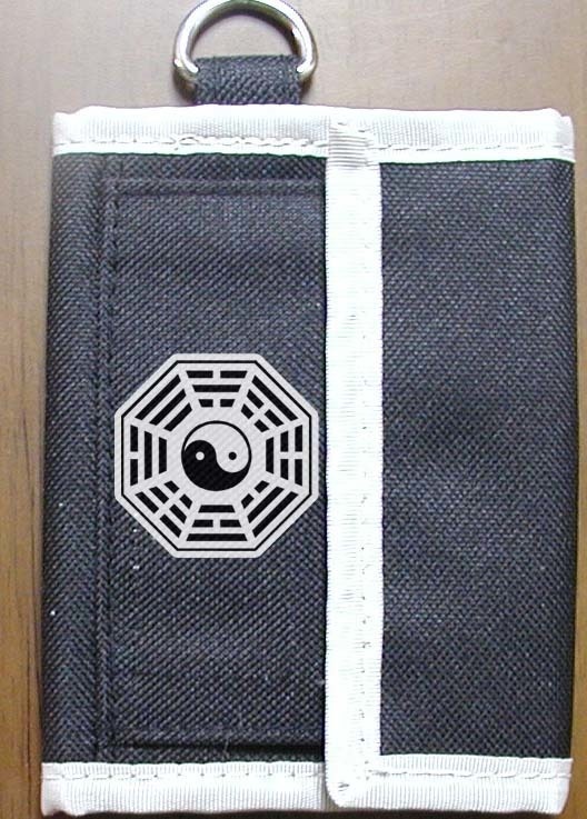 牛崎潤美のサイフ