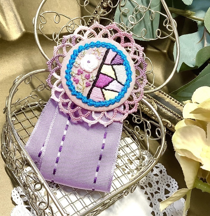 刺繡ブローチロゼット