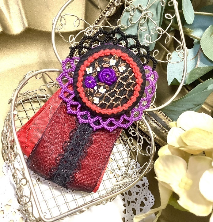 刺繡ブローチロゼット