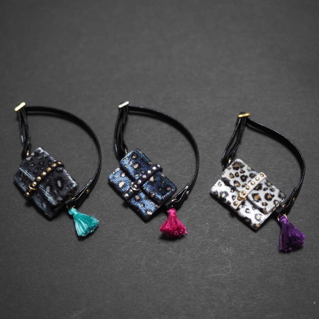 スタッズボディバッグ（レオパver）（送料込み）