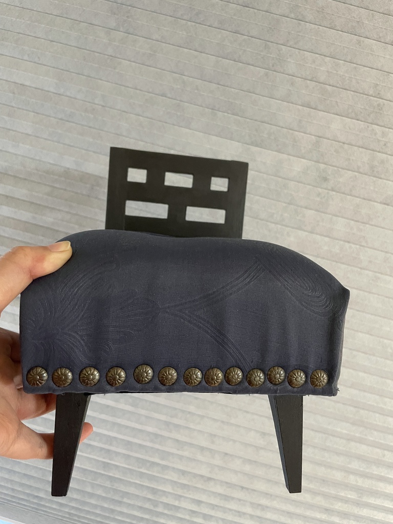 1/3ドール用椅子（中華風）背もたれクッション付き
