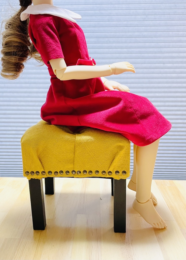 1/3ドール用椅子（背もたれなし）四角脚