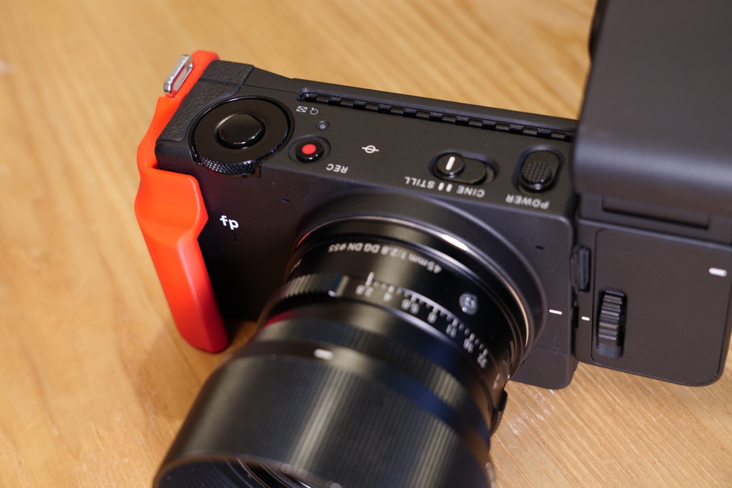 SIGMA fp & fp L 用縦吊りハンドグリップ VHG-11S