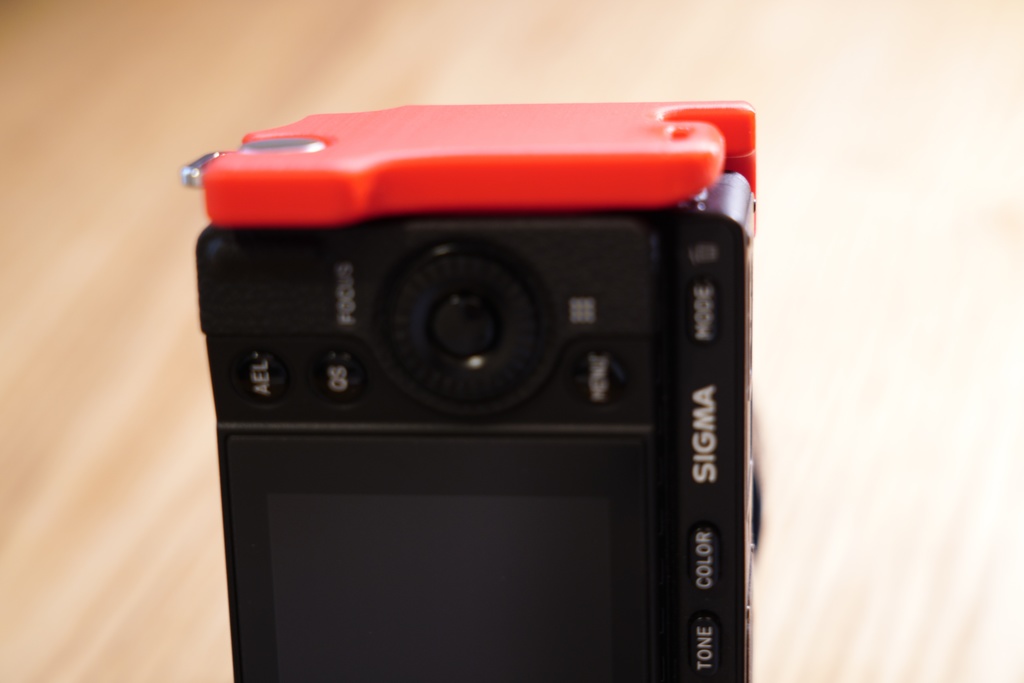 SIGMA fp & fp L 用縦吊りハンドグリップ VHG-11S