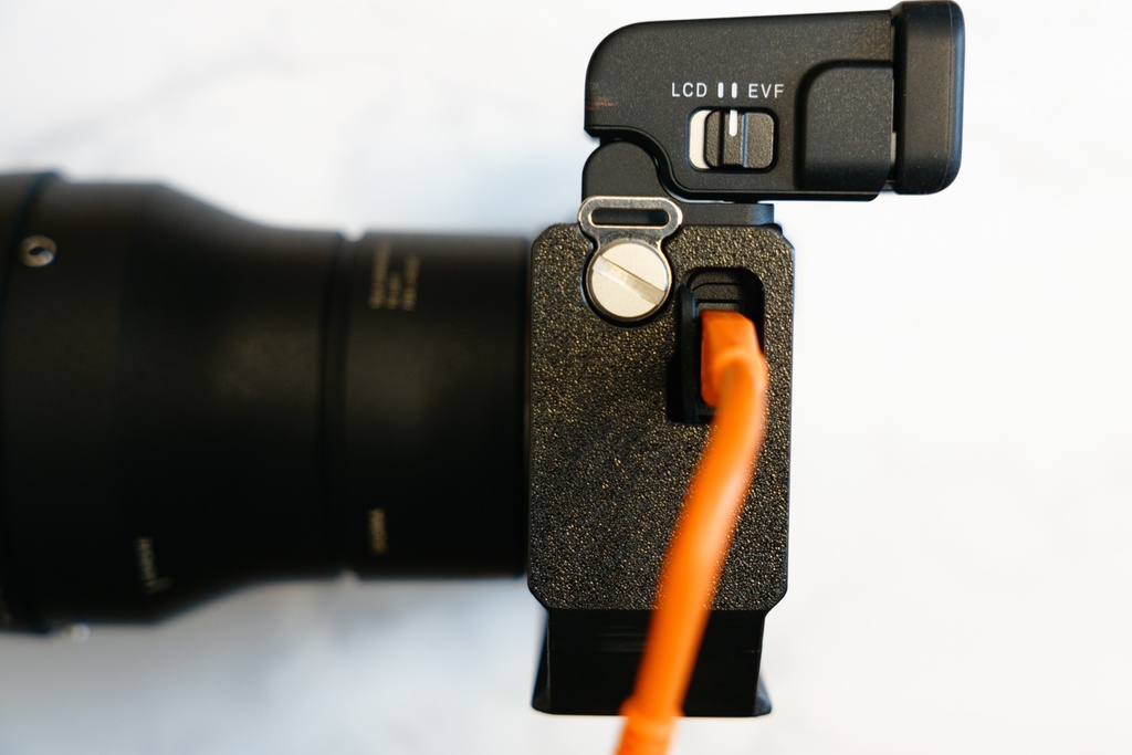 L-Bracket LB-01 for SIGMA fp / fp L with EVF-11 (ver.1.2)