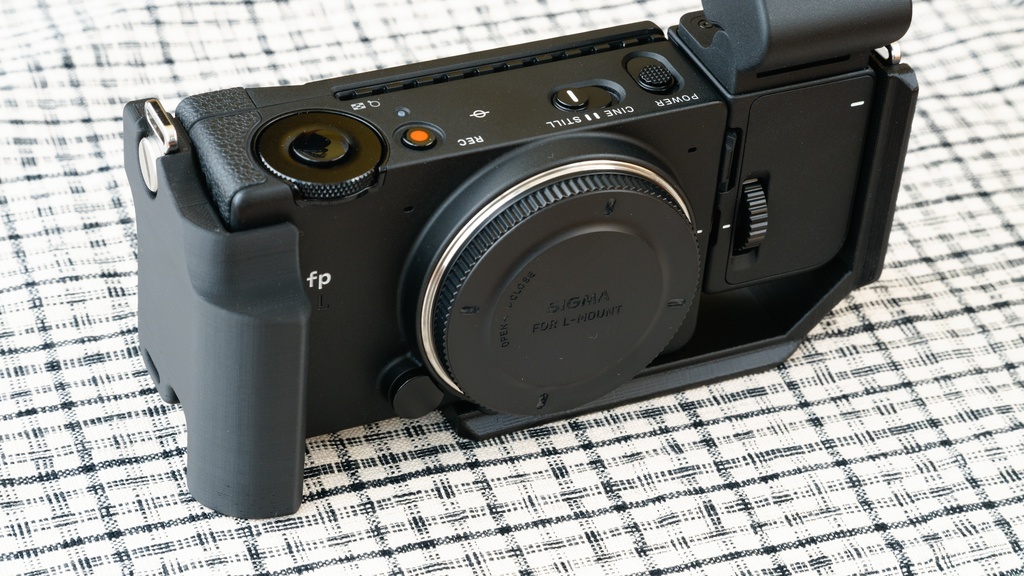 SIGMA fp & fp L用縦吊りハンドグリップ VHG-11S-L