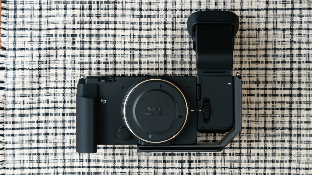 SIGMA fp & fp L用縦吊りハンドグリップ VHG-11S-L