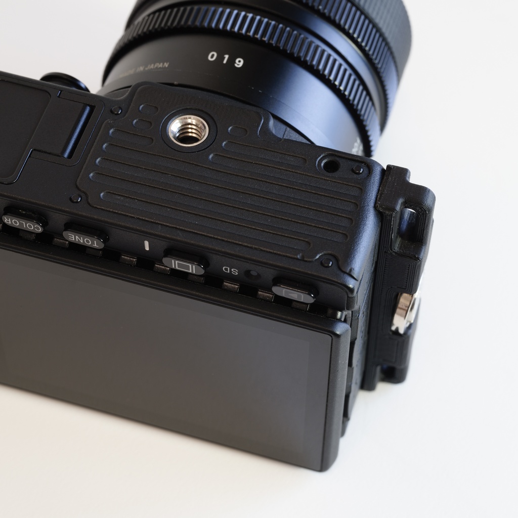 SIGMA fp & fp L 縦吊りストラップホルダー VSH-21