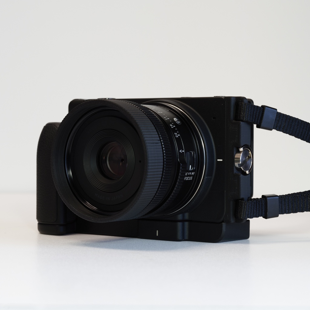 SIGMA fp & fp L 縦吊りストラップホルダー VSH-21