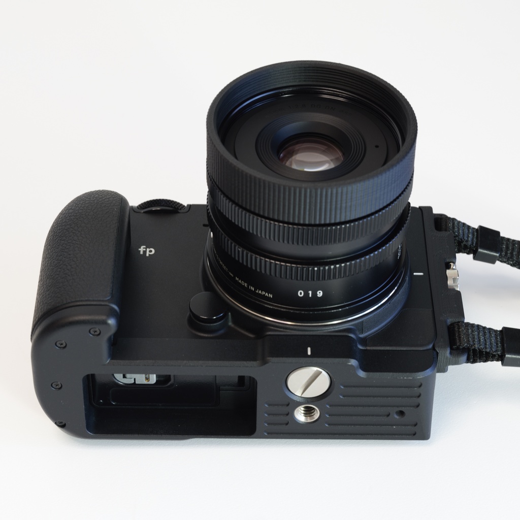 SIGMA fp & fp L 縦吊りストラップホルダー VSH-21