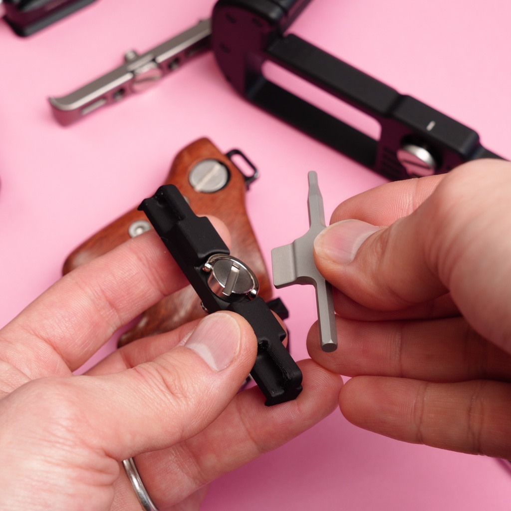 カメラ用ミニマル・マルチツール TMHWK-MC