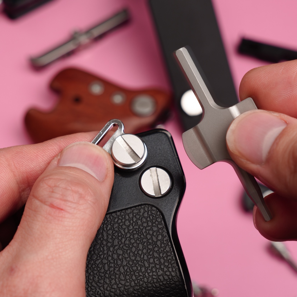 カメラ用ミニマル・マルチツール TMHWK-MC