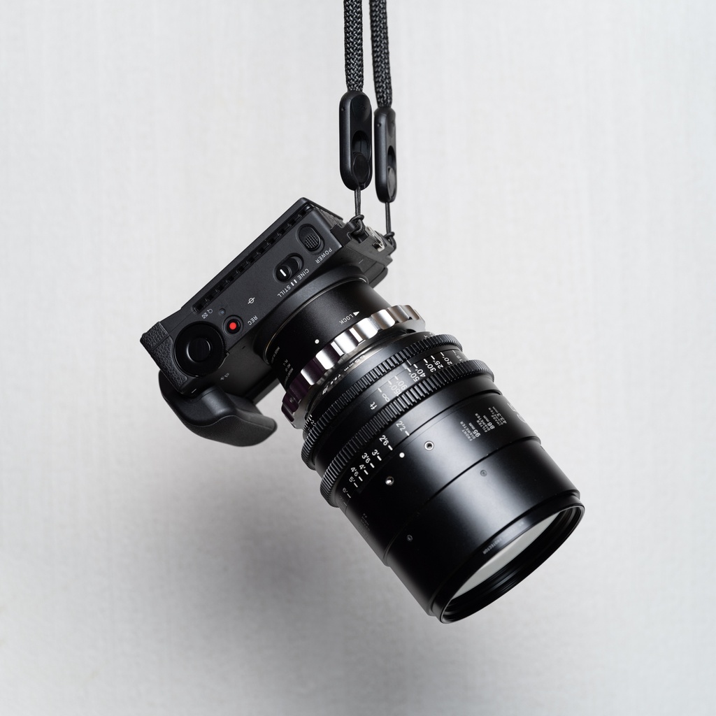 SIGMA fp 用縦吊りストラップホルダー VSH-21 ASA