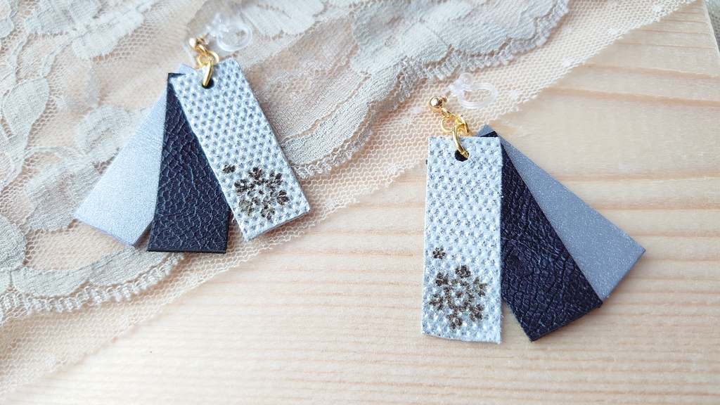 ノンホールピアス　3種の本革　雪の結晶デザイン　セクシー