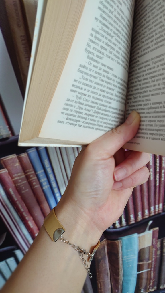 革×布ブレスレット ベージュ "芽吹き"