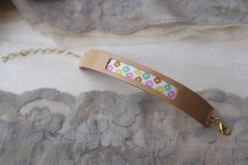 革×布ブレスレット ベージュ "芽吹き"