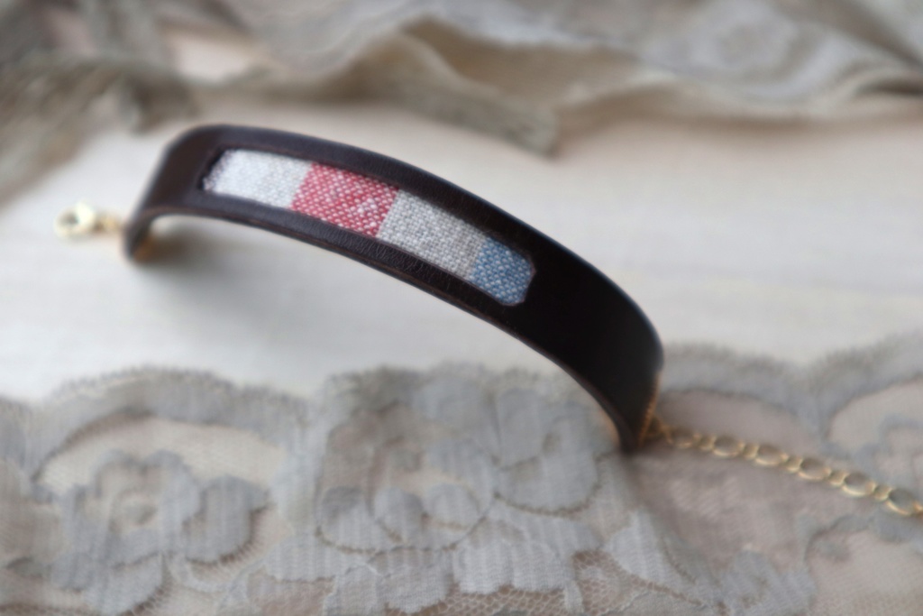 革×布ブレスレット ダーク "窓辺"