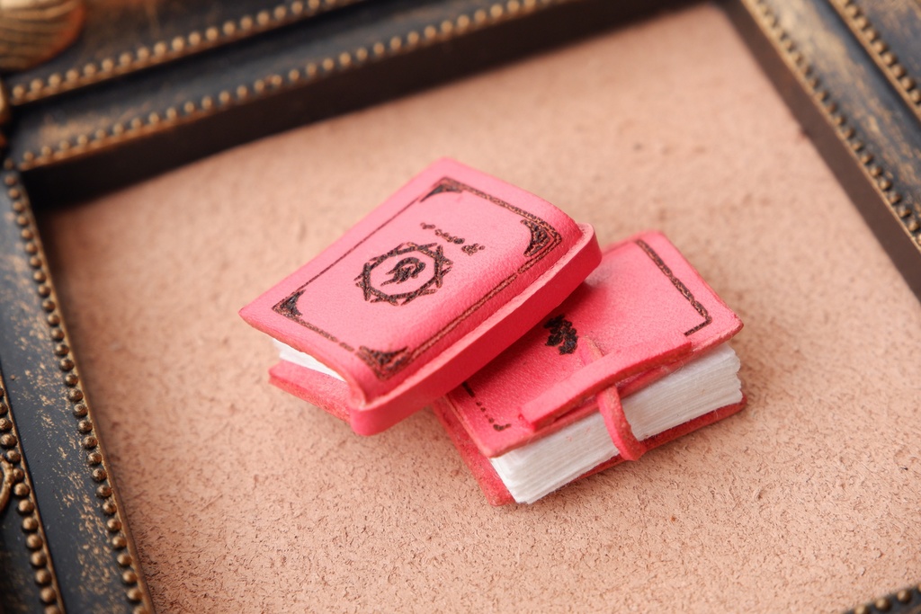魔導書　[ねんどろいどどーるサイズ]