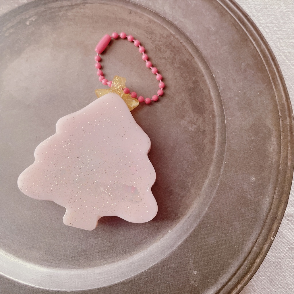 ピンクのクリスマスツリー シャカシャカキーホルダー