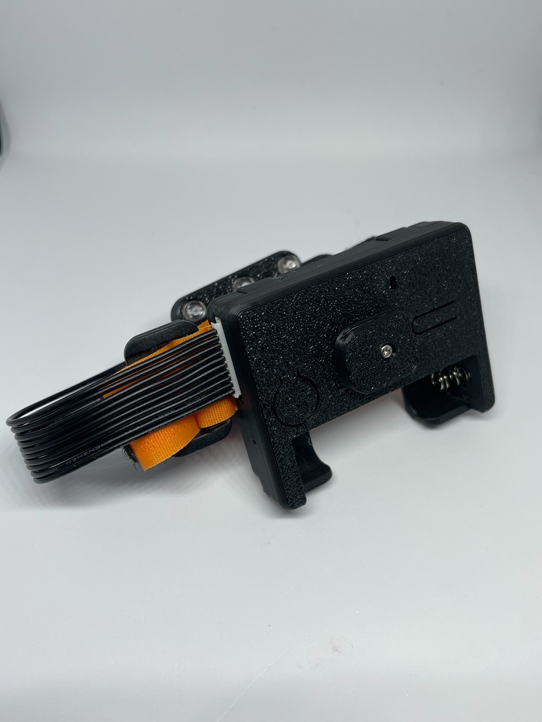 無線ハンドトラッキングデバイス『IllumiTrack』