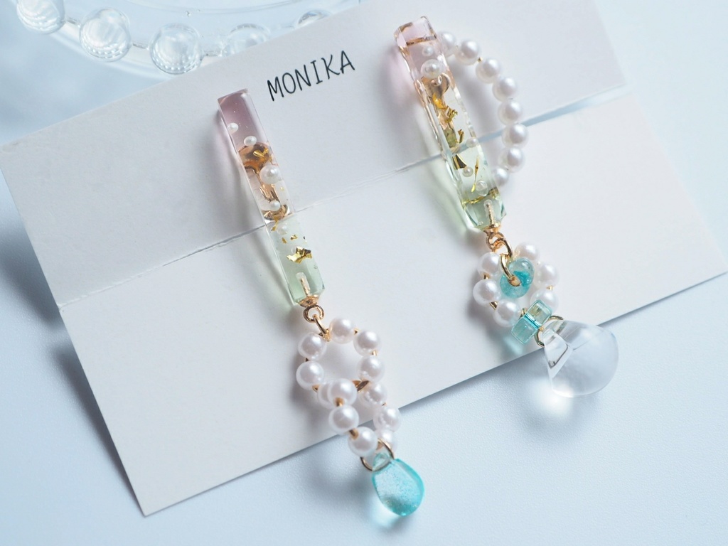 巴形薙刀モチーフ