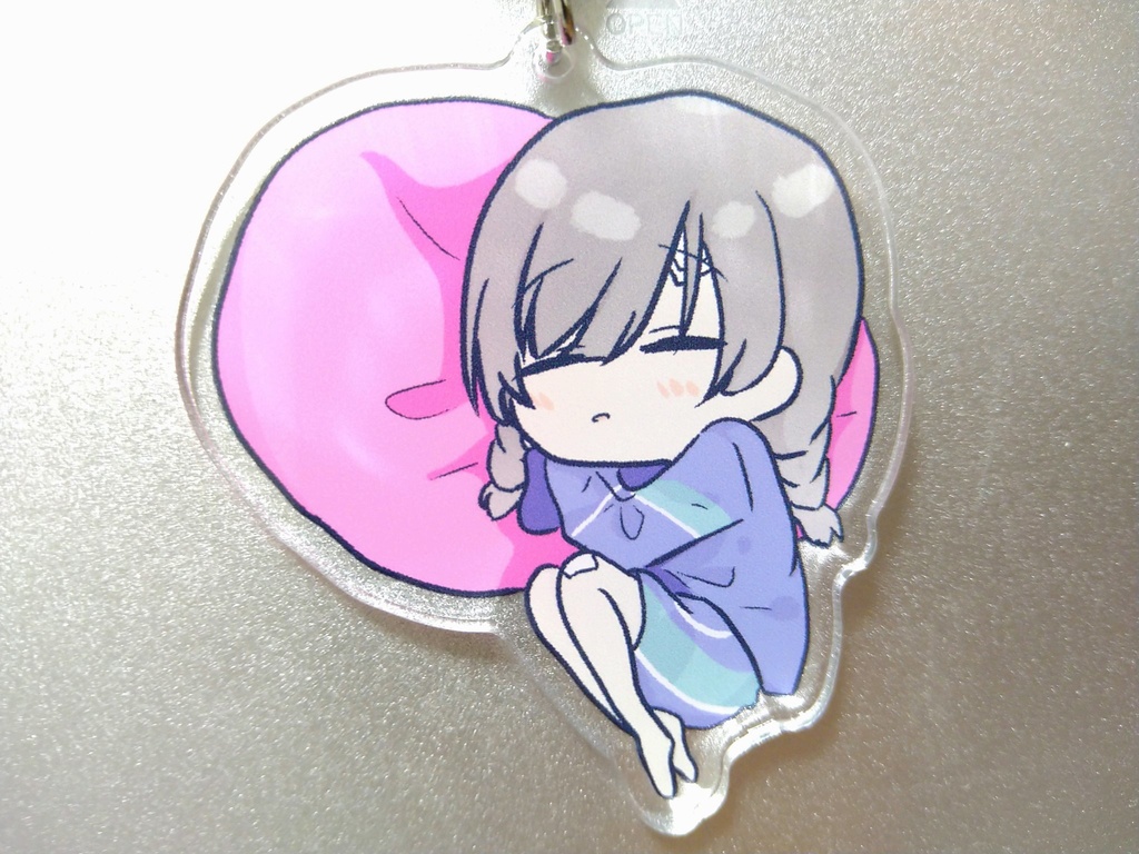 きりこがおやすみアクキー